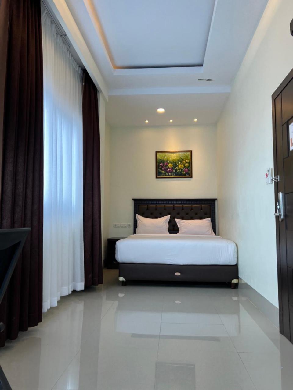 Collection O 90746 Kirei Hotel Bantaeng Exterior foto