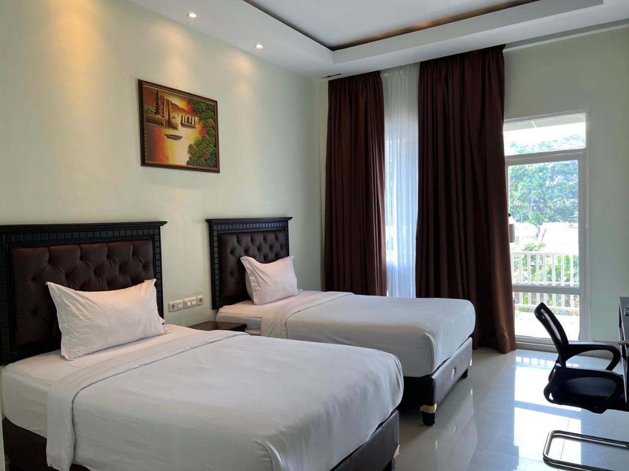 Collection O 90746 Kirei Hotel Bantaeng Exterior foto